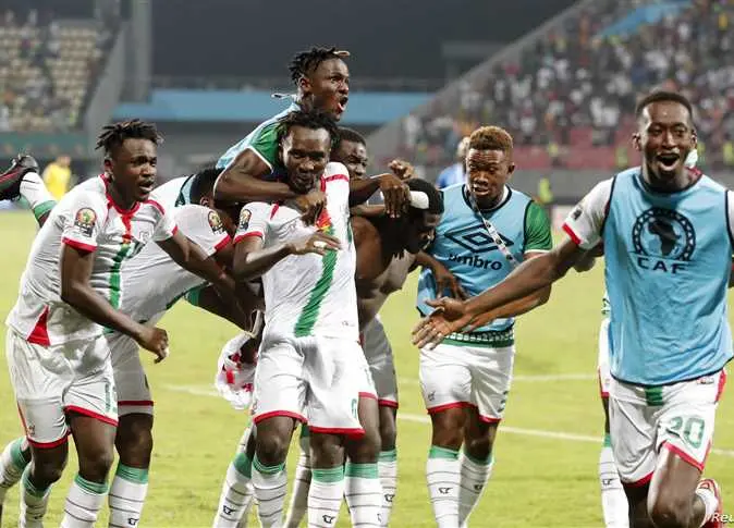 فريق بوركينا فاسو يسحق غينيا الاستوائية بنتيجة 2 - 1 في بطولة كأس الأمم الأفريقية.