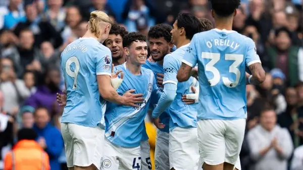 فريق برينتفورد يفوز على  إيفرتون بنتيجة 2 - 4 في بطولة الدوري الإنجليزي.