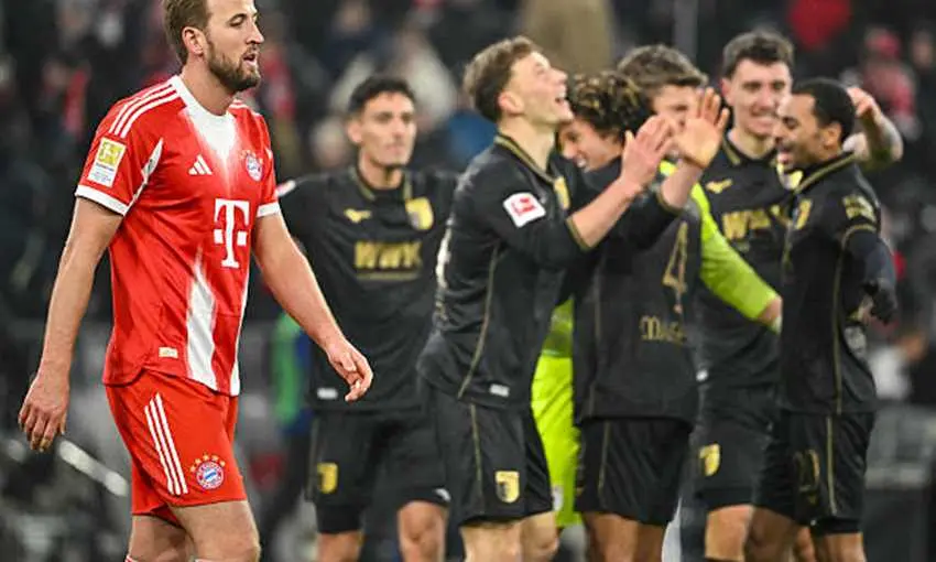 فاز فريق ماينز على فريق أوجسبورج بنتيجة 1 - 0 في بطولة الدوري الألماني.