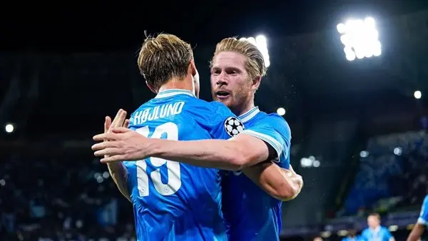 جنوى يخسر من فريق نابولي بنتيجة 2 - 3 في بطولة الدوري الإيطالي.